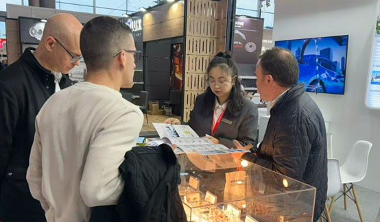 Fudar-Legierung auf führenden internationalen Branchenforen und Ausstellungen präsentiert.